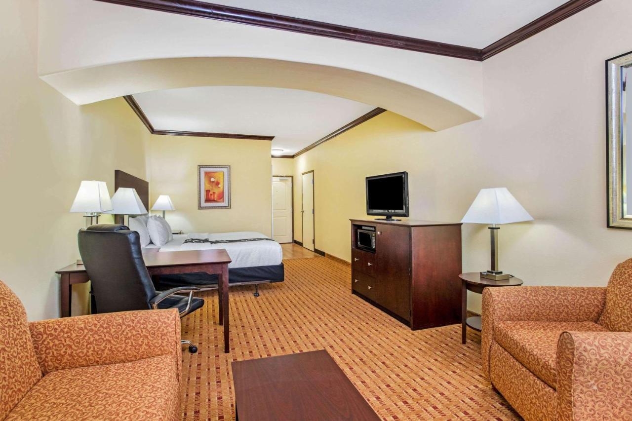 La Quinta By Wyndham Ennis Hotel Kültér fotó